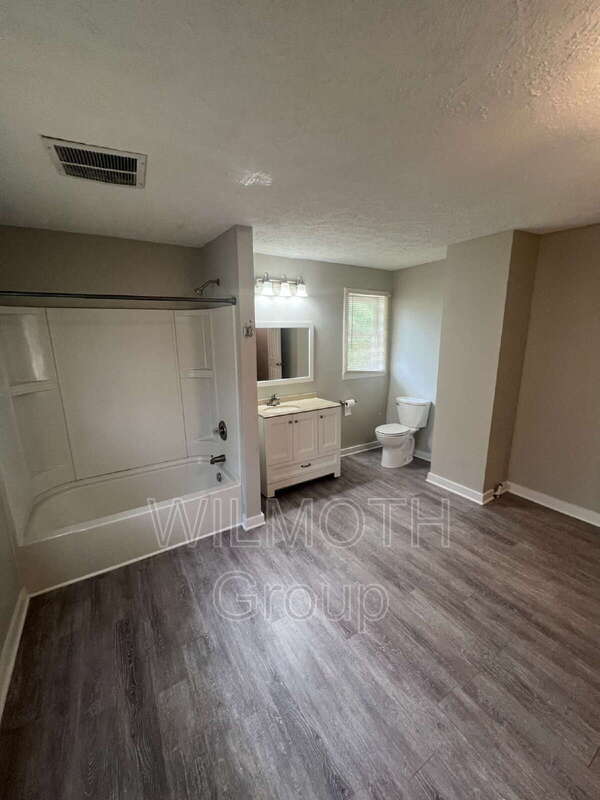 Photo - 824 Harlan St House