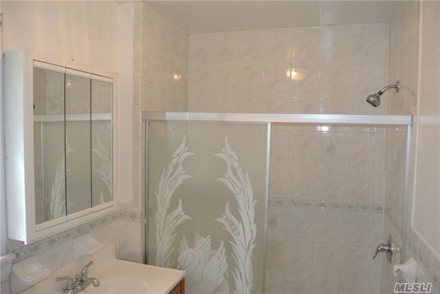 Foto del edificio - 104-29 200th St