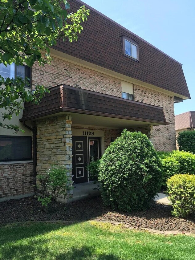 Primary Photo - 11129 E Rd