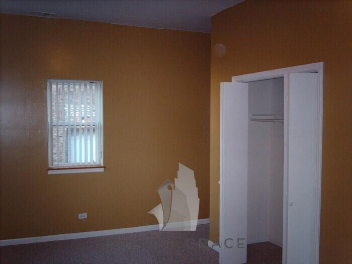 Foto del edificio - 1254 N Greenview Ave