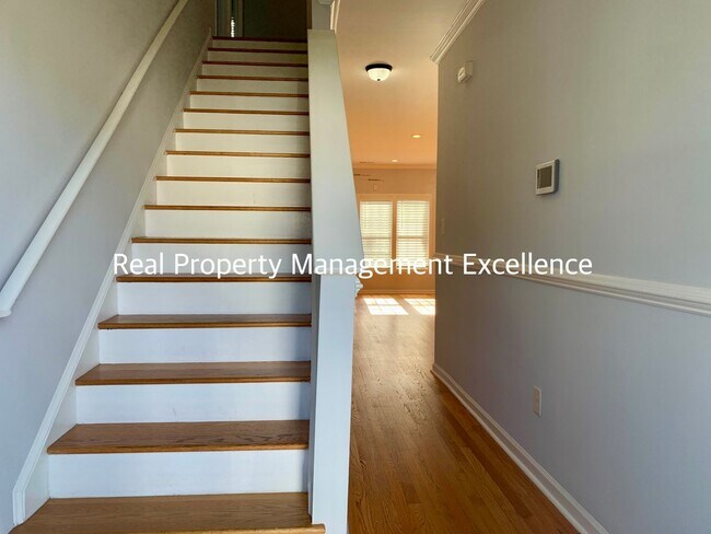 Building Photo - Home w/Master Down, Landscaped Outdoor Liv...