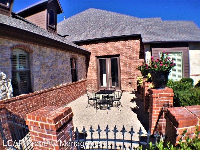 Building Photo - 3809 Regency Park Ct