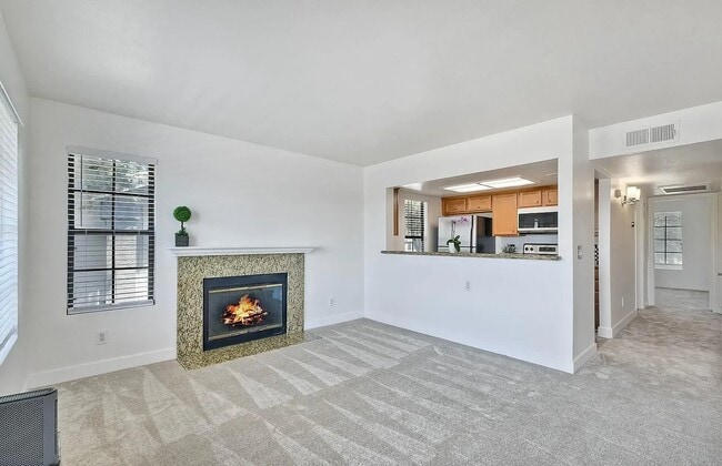 Building Photo - 14924 Avenida Venusto
