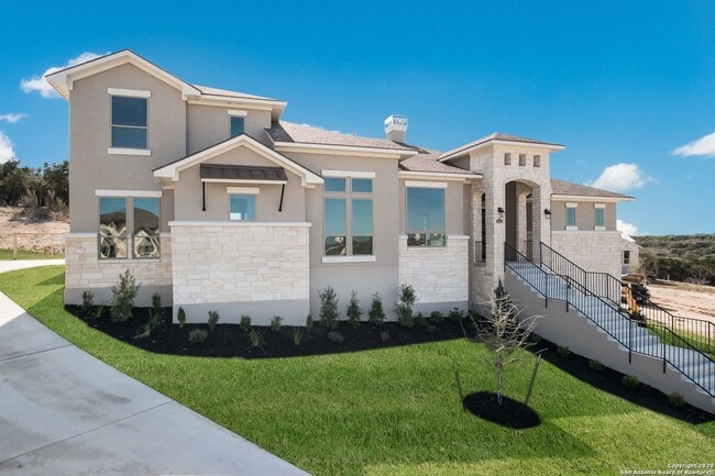 Building Photo - Timeless Luxury