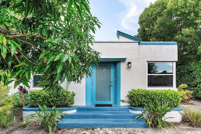 Building Photo - 414 NE 7th Ave