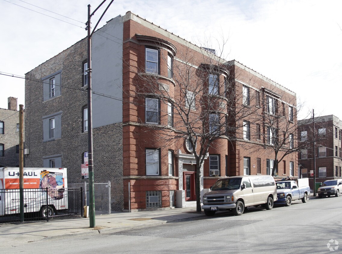Building Photo - 4049-4051 N Broadway St