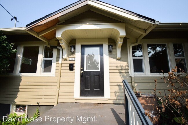 Building Photo - 3 br, 1 bath House - 2105 N Kilpatrick Street
