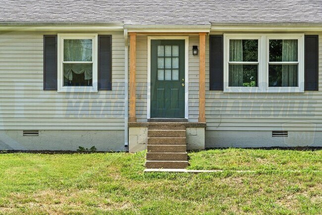 Building Photo - 2181 Blakemore Dr