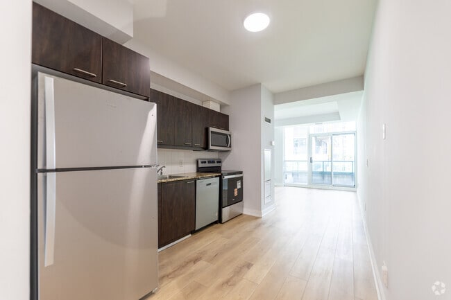 BACHELOR - 427SF - Kitchen - 220 Redpath Ave