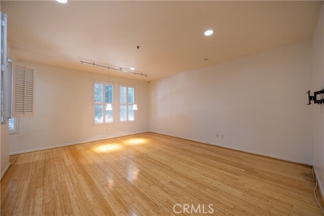 Building Photo - 80 N Raymond Ave