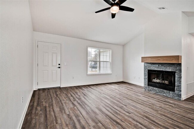Foto del edificio - 902 SW Hopi Cir