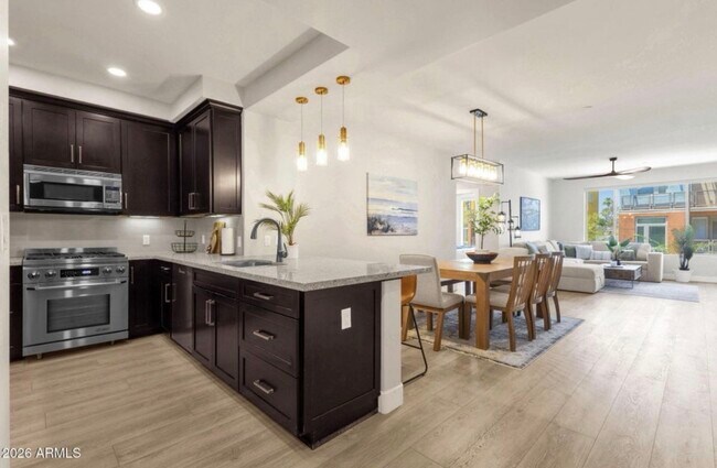 Foto del edificio - 4803 N Woodmere Fairway