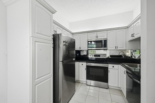 Photo - 5395 Firenze Dr Apartment