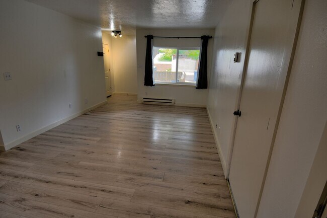 Foto del edificio - Heights Town Home!!!