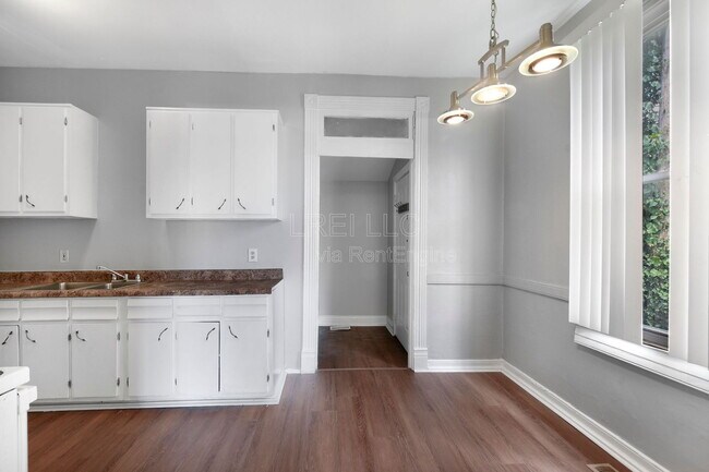 Photo - 2617 Slevin St House