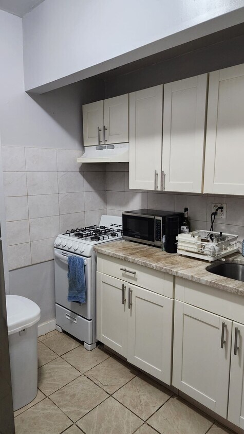 Foto del edificio - 251 W 73rd St