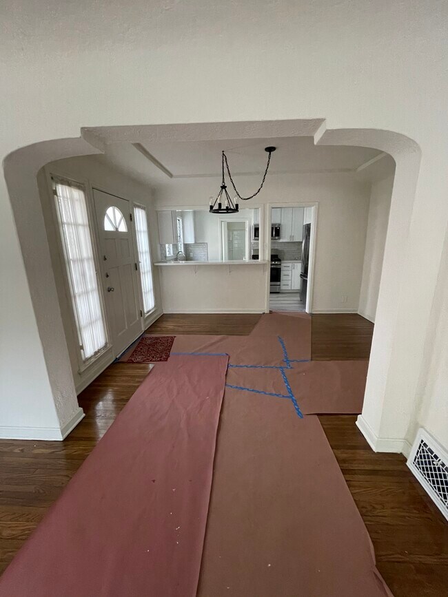 Dining room - 6360 W 6th St