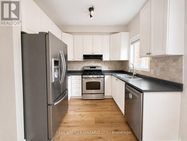 Building Photo - 204 Springstead Ave