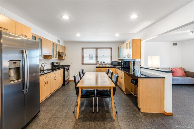 Foto del edificio - 89-10 157th Ave