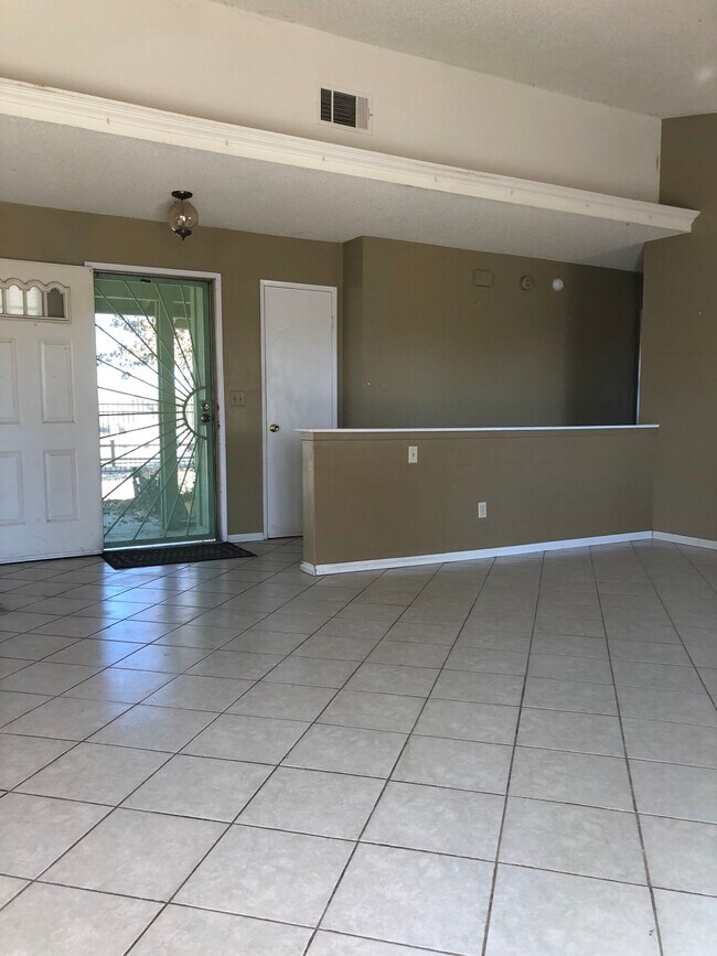 Building Photo - 40630 161st St E