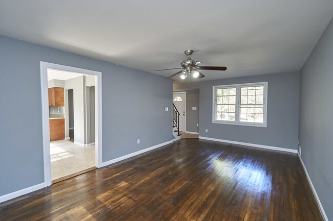 Building Photo - 204 Mowbray Rd