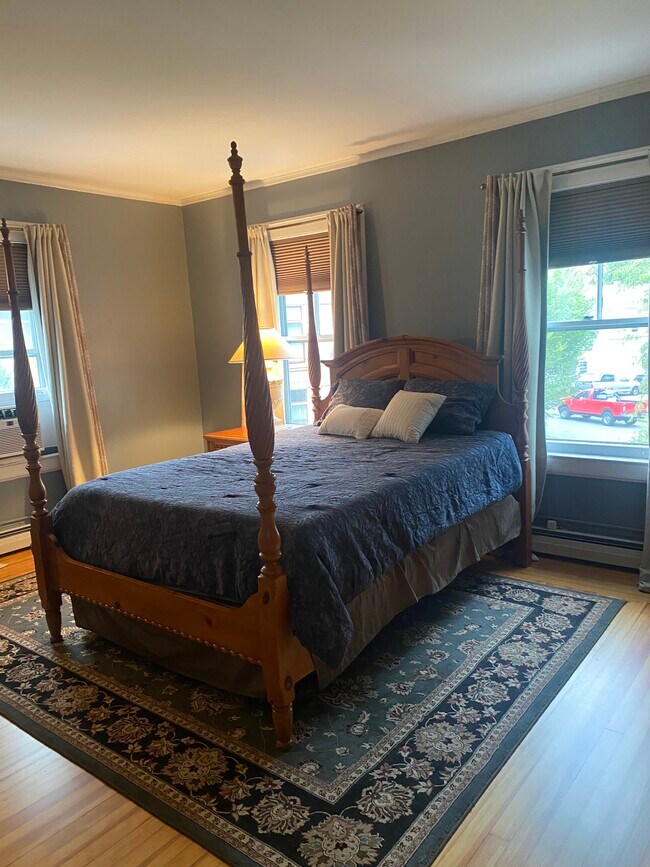 Furnished short term lease- one bedroom - 90 Lake Ave
