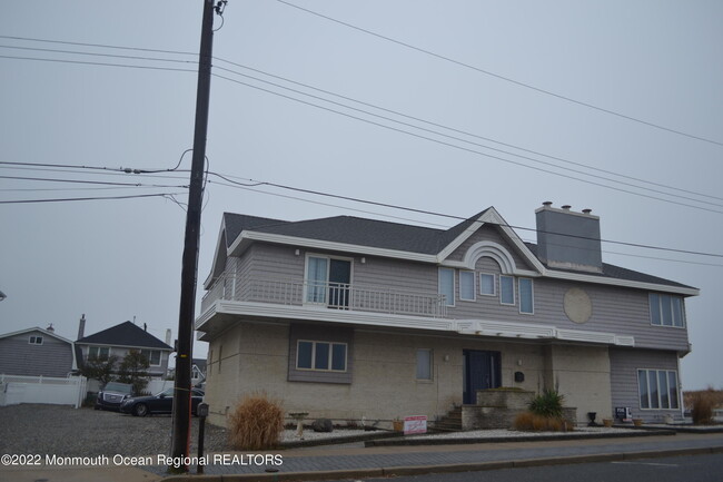 Building Photo - 106 Oceanfront