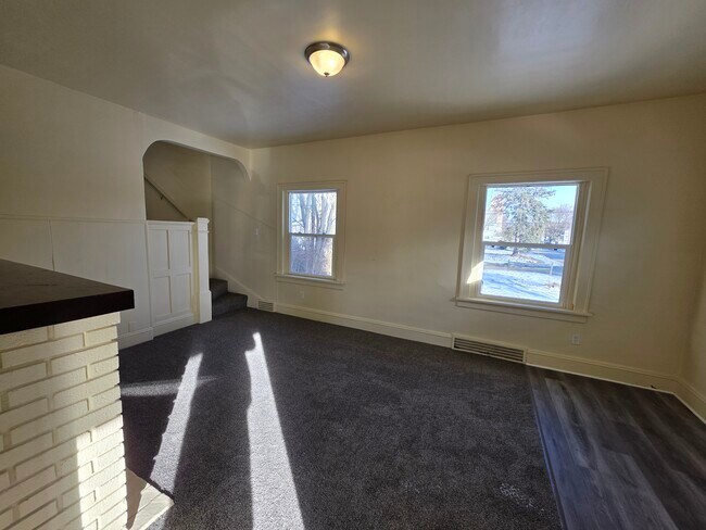 Building Photo - 823 Florida Ave