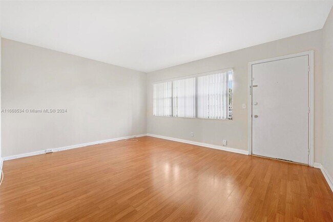 Building Photo - 800 SW 131st Ave