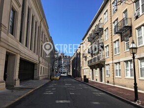 Building Photo - 14 Clearway St