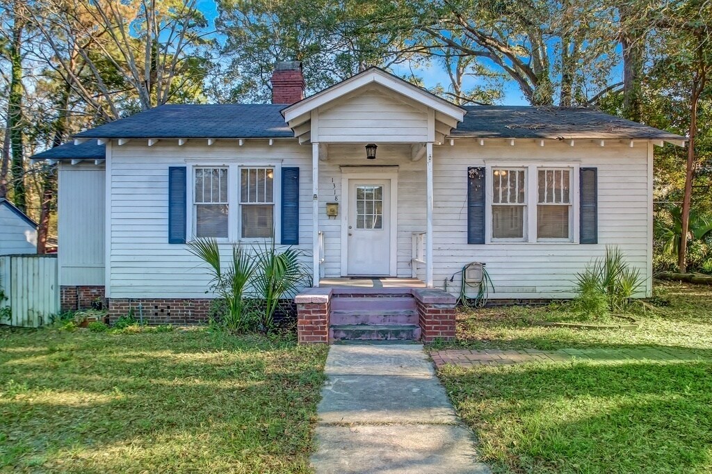 Primary Photo - Beautiful Single Family house near downtow...