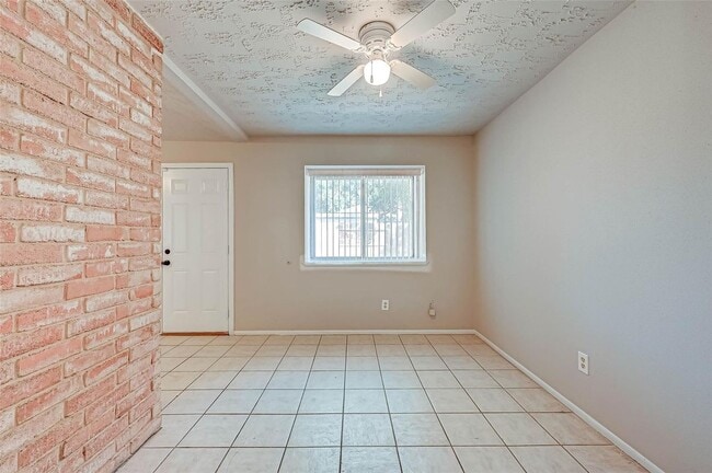 Foto del edificio - 24130 Silversmith Ln