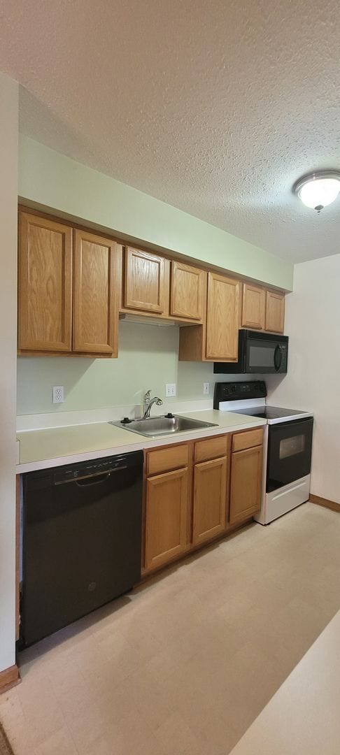 Building Photo - Two Bedroom Condo in Stadium Meadows!