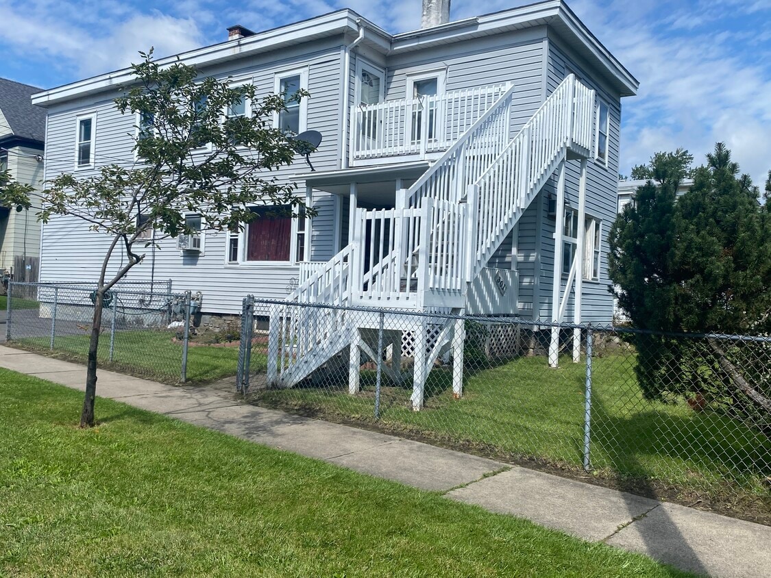 Foto principal - 301 McCool Ave