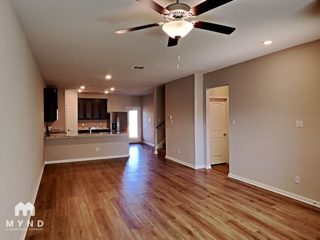 Building Photo - 9107 Crestway Rd
