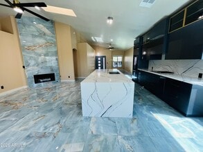 Building Photo - 8709 E Gail Rd