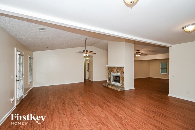 Building Photo - 3571 Millcreek Dr