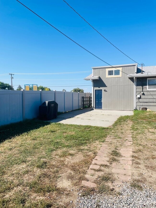 Foto del edificio - 415 16th St W