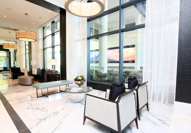 Lobby Photo - Latitude