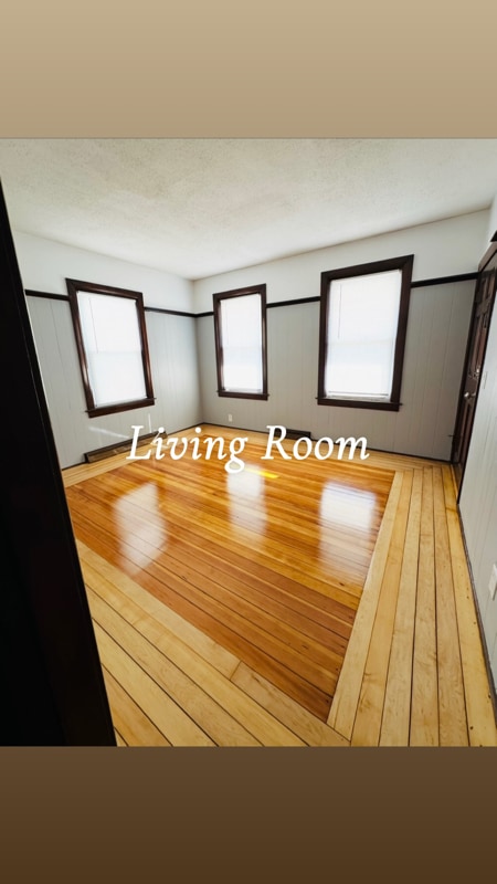 Photo - 2407 Pawtucket Ave (East Providence, RI)