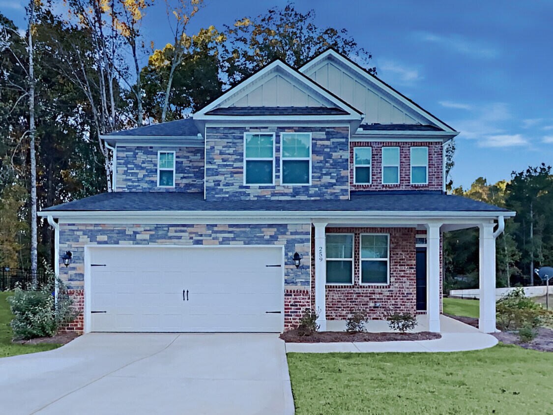 259 Lake Vista Drive House for Rent in Loganville, GA