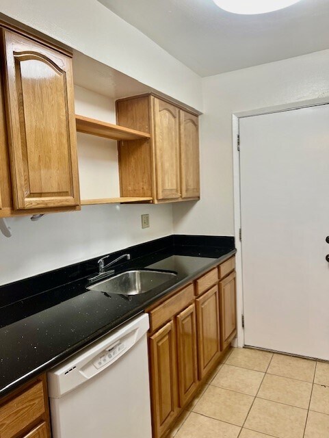 Building Photo - 1381 Del Rio Cir
