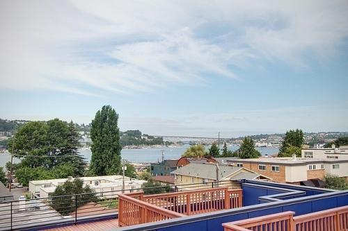 Primary Photo - 2 bedroom in Seattle WA 98102