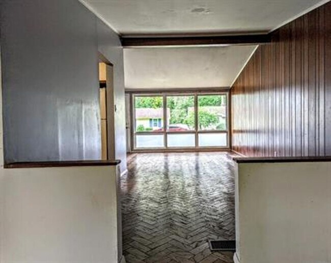 Foto del edificio - 714 Breen Dr
