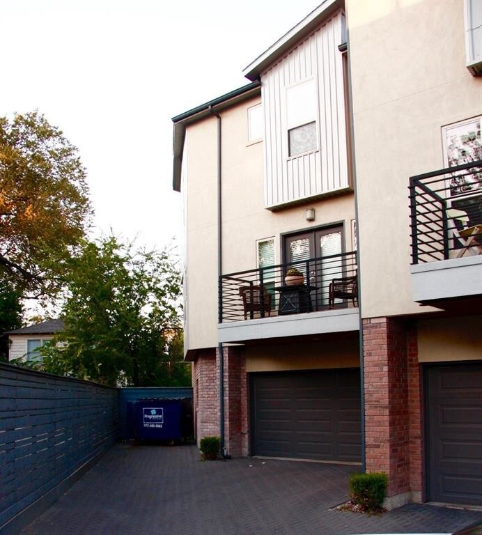 Foto principal - 6051 Ross Ave