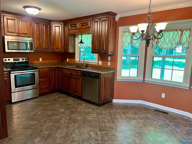 Building Photo - 110 Laurel Oak Rd