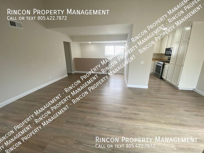 Building Photo - 2 Bedroom/ 1.5 Bath *Convenient Ventura Lo...
