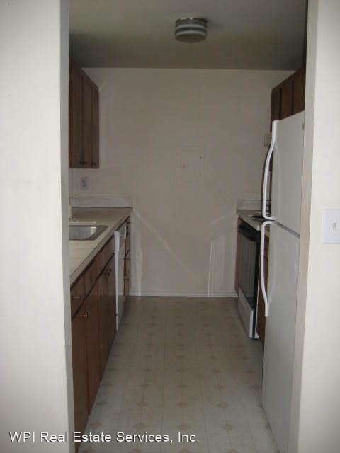 Building Photo - 6501 3rd Ave NW