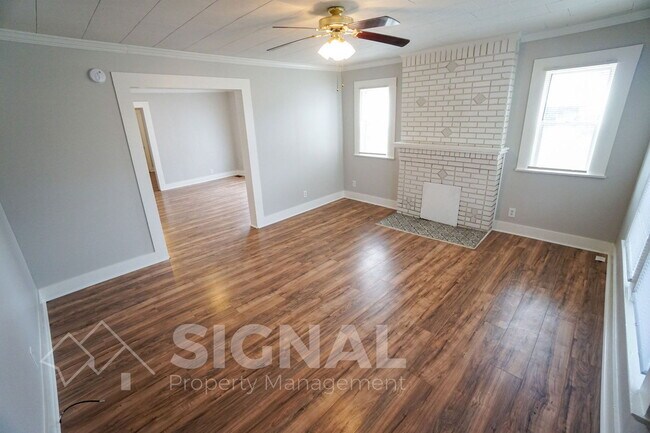 Building Photo - 217 1st Ave SE