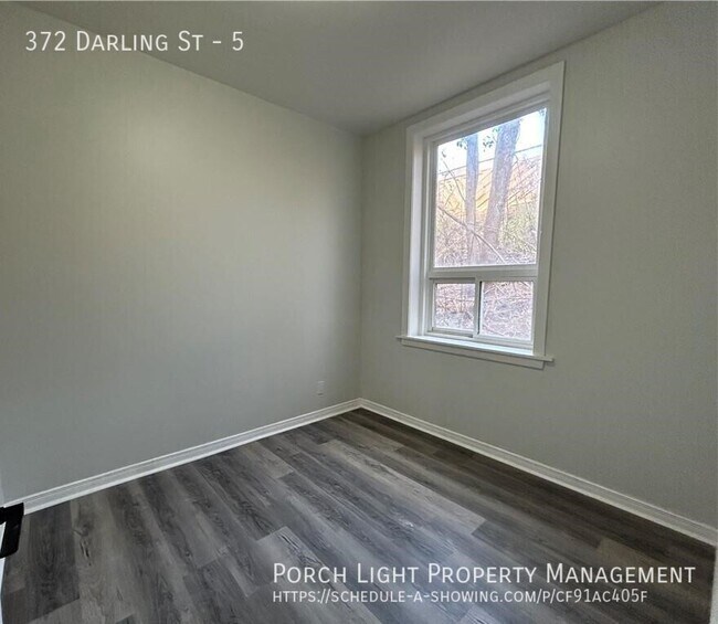 Photo du bâtiment - Two Bedroom With New Kitchen